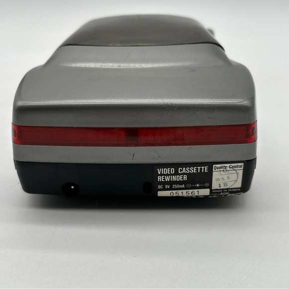 Kinyo Vintage AutoWinder VHS Rewinder UV-614 Silver car - Picture 5 of 10